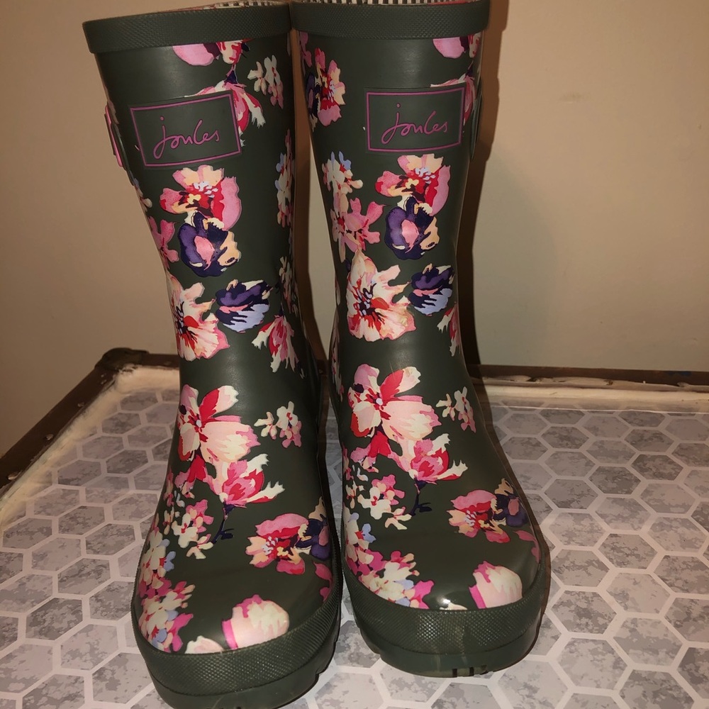 Woman’s rain boots